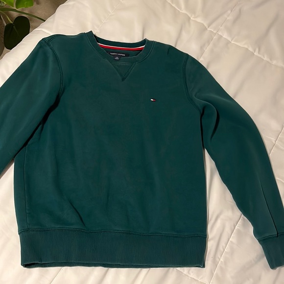 Crewneck - Picture 1 of 3